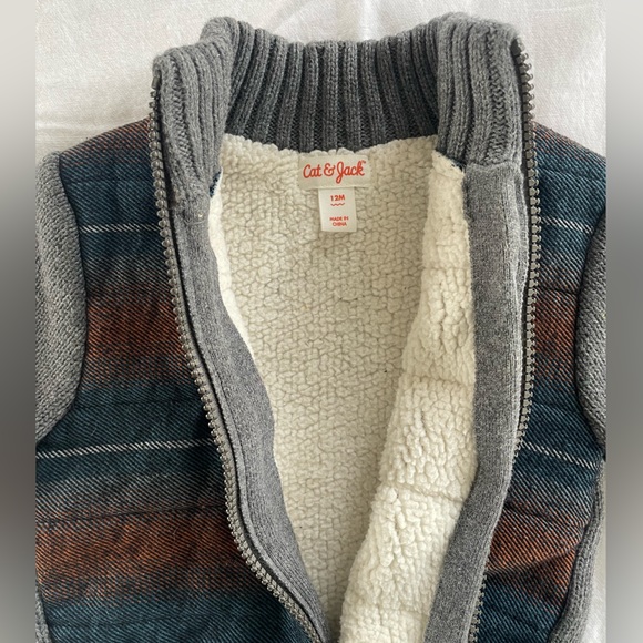 Set to two Cat & Jack jackets both size 12 months - Picture 6 of 6